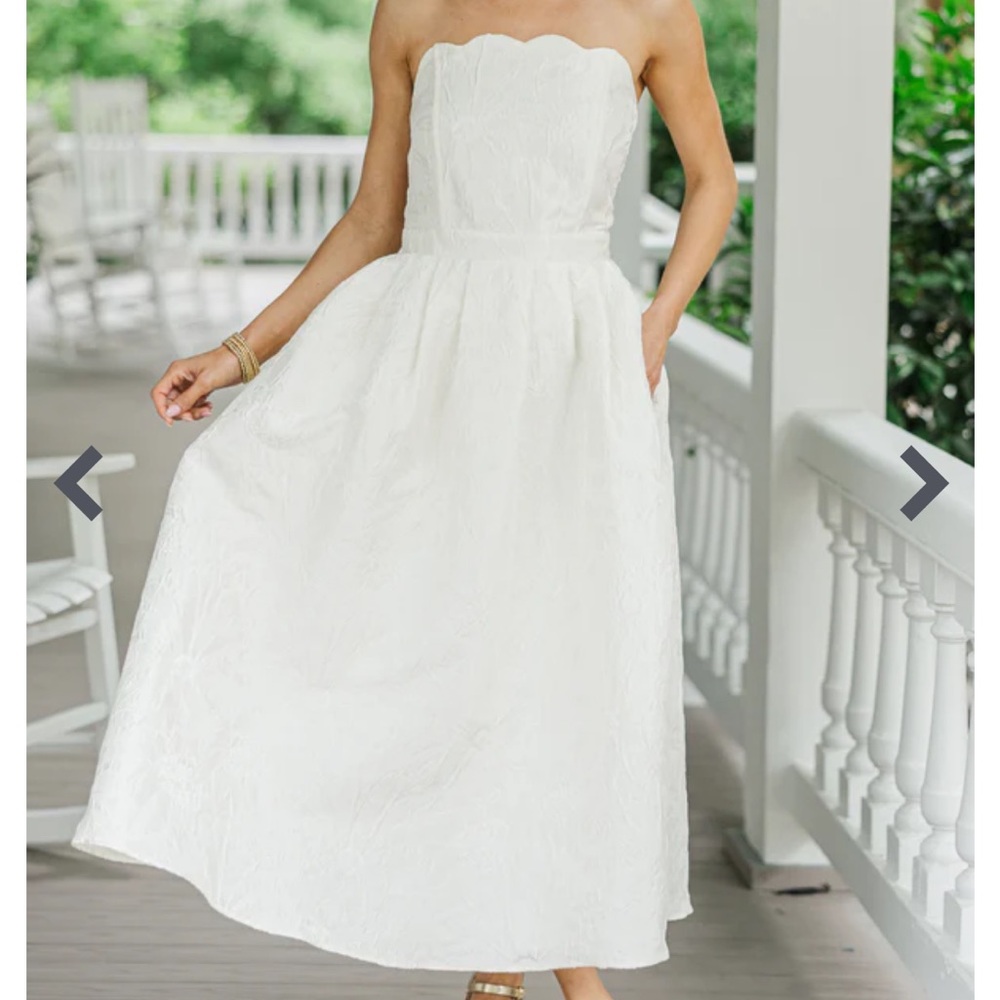 Elegant White Textured Dress